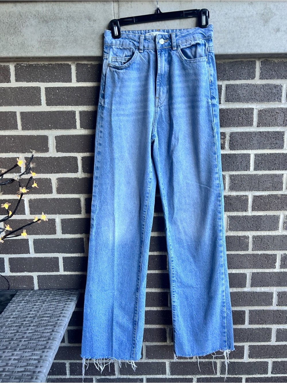 ZARA Women’s High-Rise Mom Fit Distressed Raw Hem Jeans Light Blue Wash - US 2